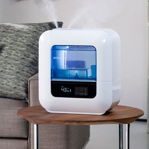 Boneco U700 ultrasonisk luftfukter miljøbilde på bord